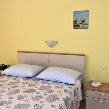 Family Rooms Moela Umag Eksteriør billede