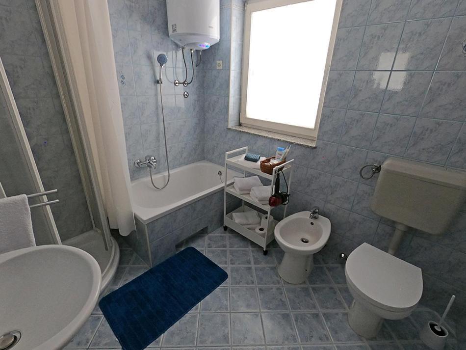 Family Rooms Moela Umag Eksteriør billede